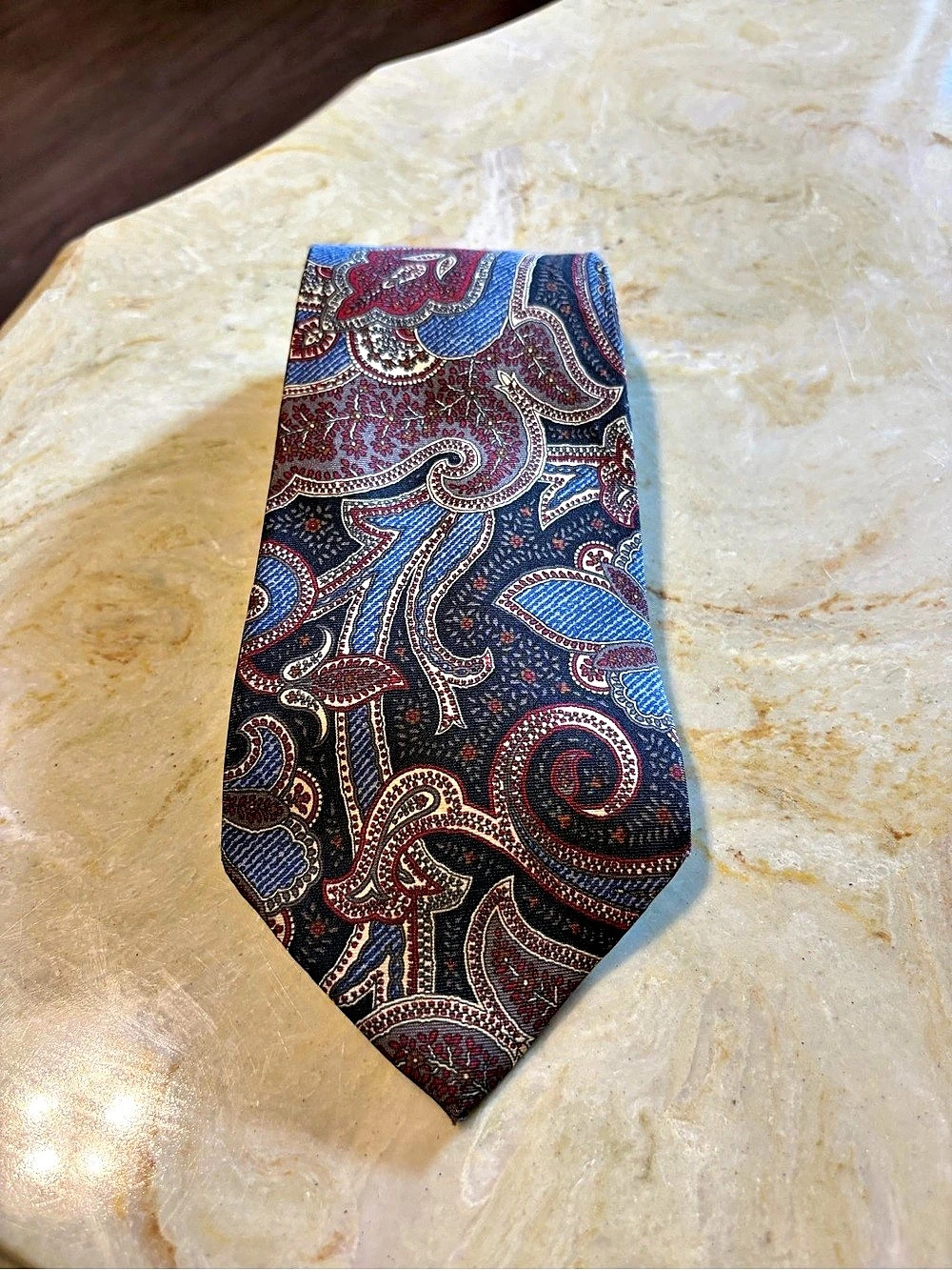 Lavatelli Paisley Silk-Style Tie in Blue & Red